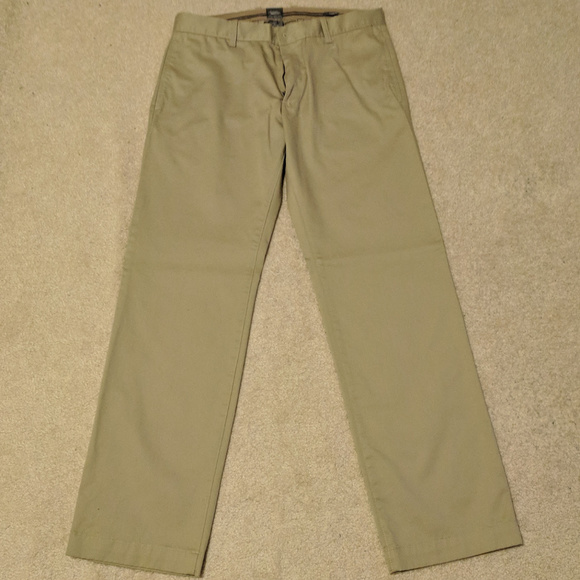 gap classic khakis men's